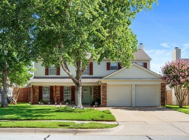 105 Wooddale, Euless, TX 76039