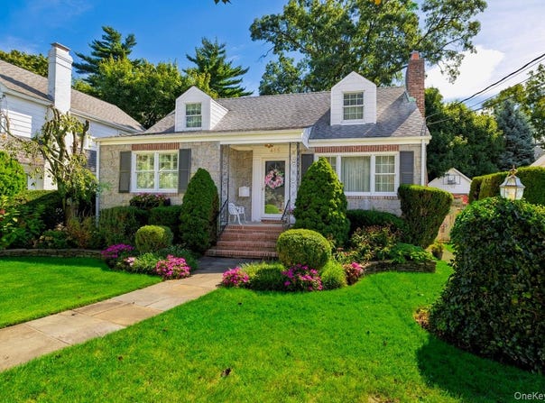 455 Morris Avenue, Rockville Centre, NY 11570