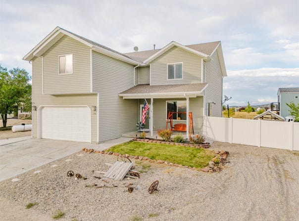 470 Lawndale Dr, Spring Creek, NV 89815