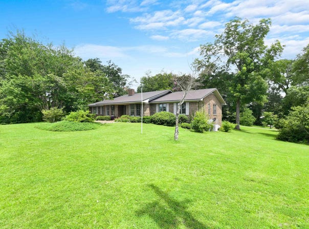 204 CHEROKEE DRIVE, CLANTON, AL 35045