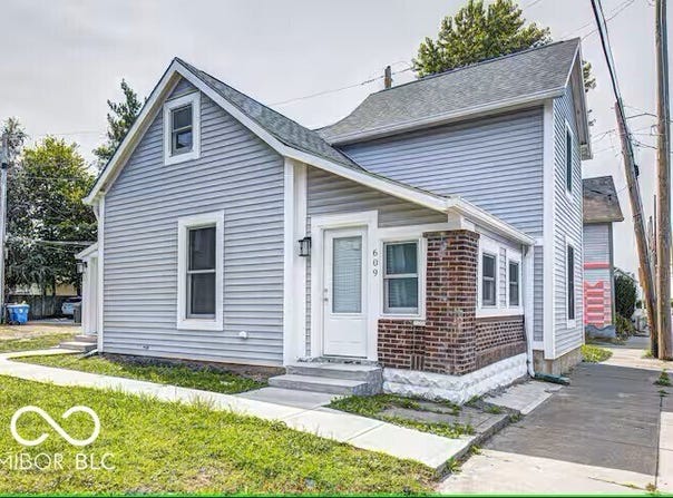 950-952 N California Street, Indianapolis, IN 46202