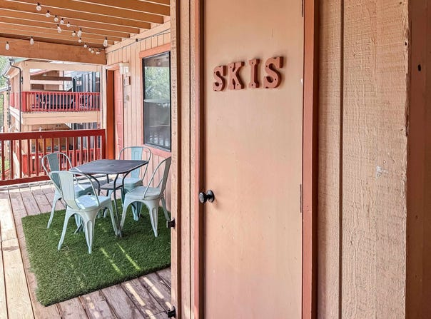 25 Jackson Hole, Angel Fire, NM 87710