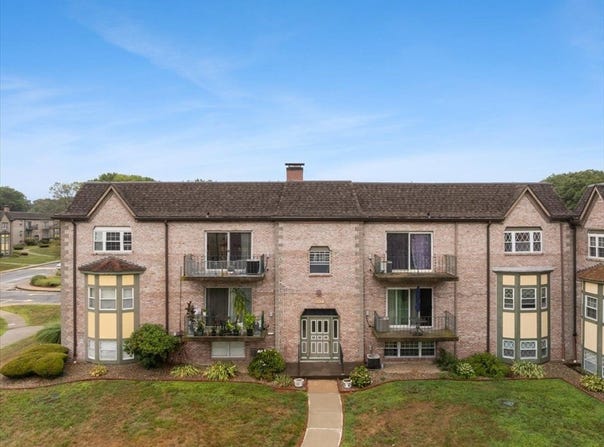 104 Oak Lane, Brockton, MA 02301