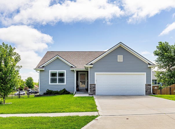 803 Patchett Drive NE, Mitchellville, IA 50169