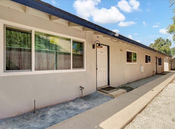 389 N Glenn Avenue, Fresno, CA 93701