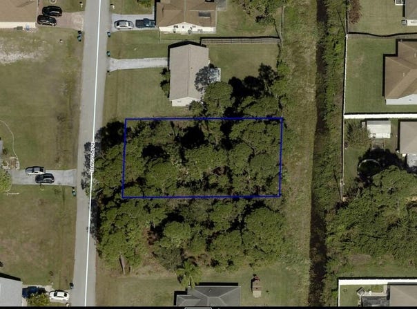 467 Ellington Avenue SE, Palm Bay, FL 32909