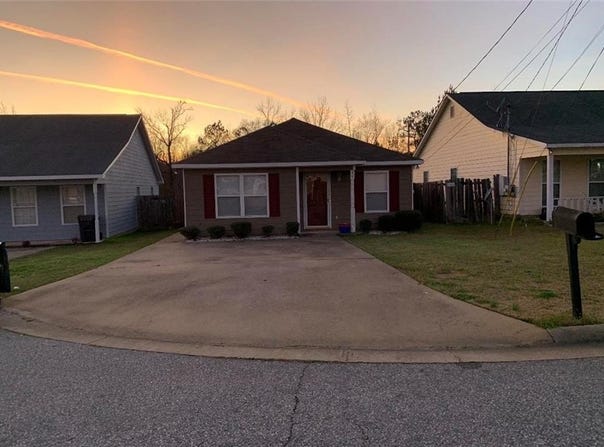 40 Ryan Loop, Phenix City, AL 36869