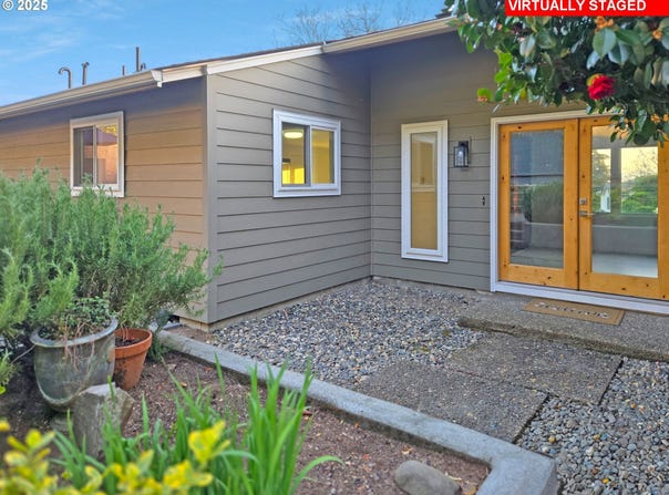 8305 NW FRUIT VALLEY RD, Vancouver, WA 98665