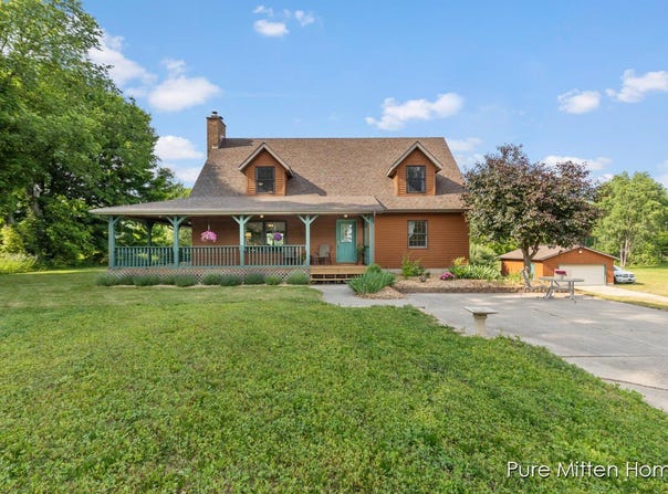 8651 22 Mile Road NE, Sand Lake, MI 49343