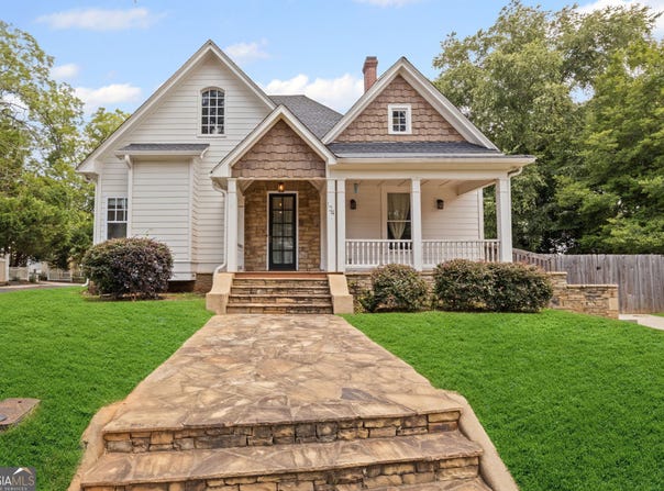 124 E Broad, Newnan, GA 30263