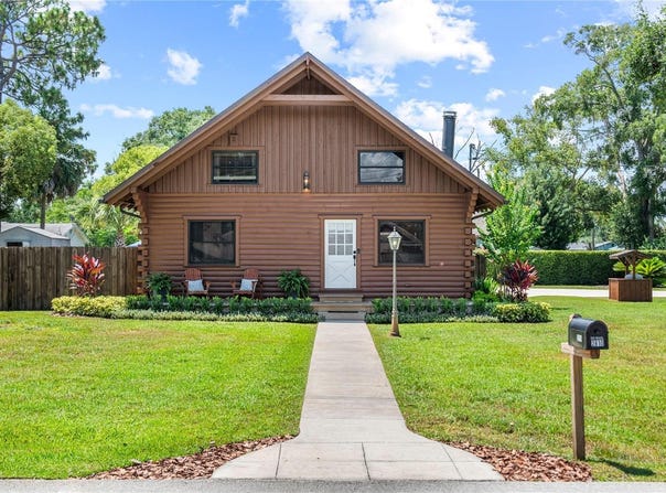 2810 PINE AVENUE, APOPKA, FL 32703
