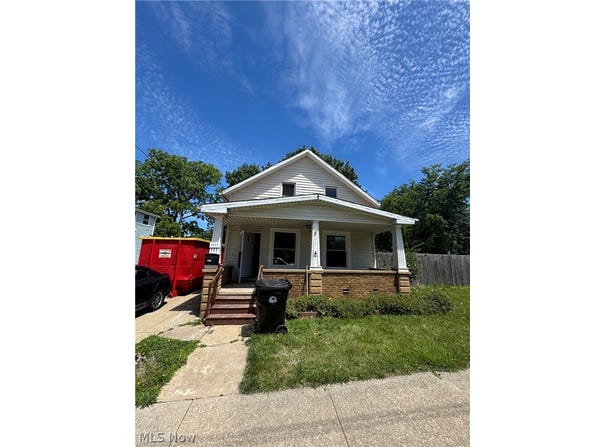 9805 Nelson Avenue, Cleveland, OH 44105