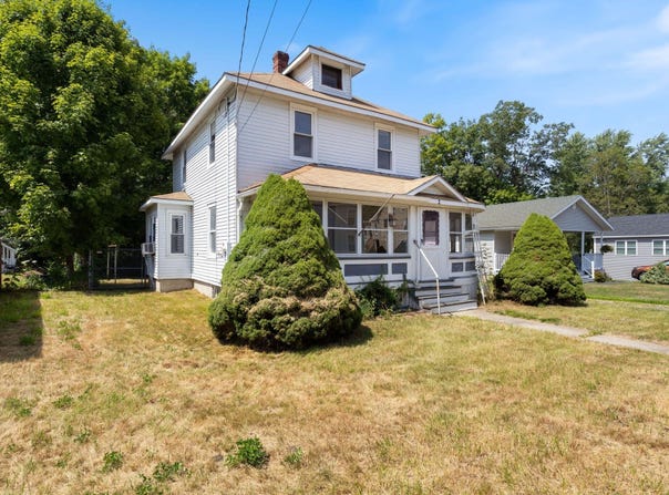 2 Harrison Street, Sanford, ME 04083