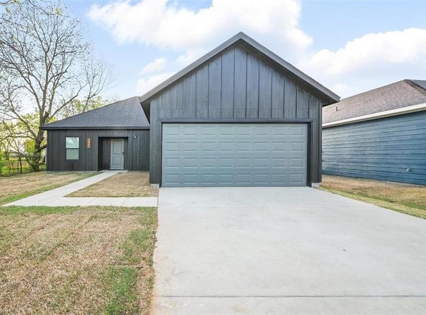 504 Broadway, Whitesboro, TX 76273