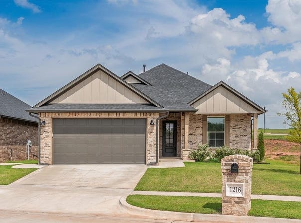 1216 Colonial Avenue, Tuttle, OK 73089