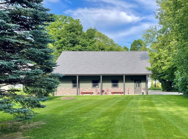 1127 Broad Street, Grinnell, IA 50112