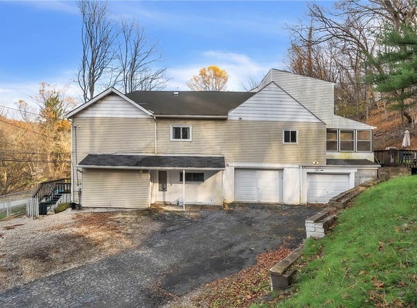 1517 Hulton Road, Verona, PA 15147