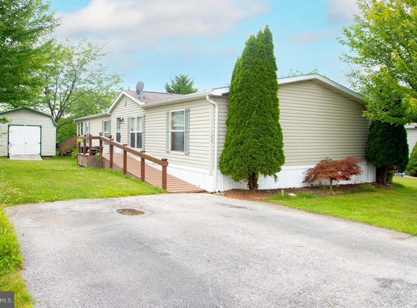 104 RAPTOR DRIVE, HANOVER, PA 17331