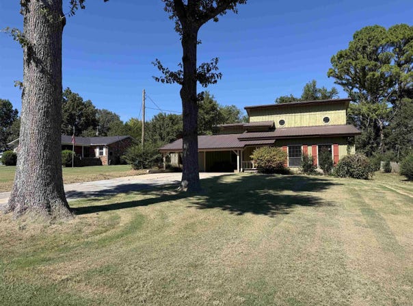 1887 Heritage Park Road, Piggott, AR 72454