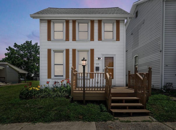 212 S Pickaway Street, Circleville, OH 43113