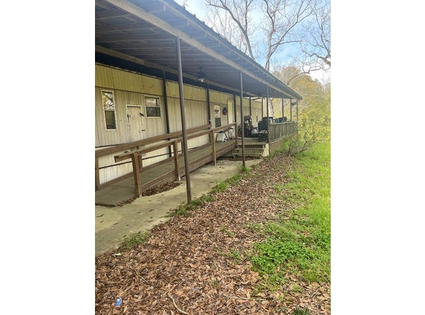1433 Sam Mcneil Lane, Gloster, MS 39638