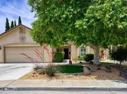 637 Pinon Ct, Ridgecrest, CA 93555