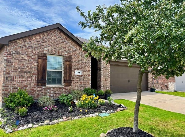 121 Sir Barton Lane, Caddo Mills, TX 75135