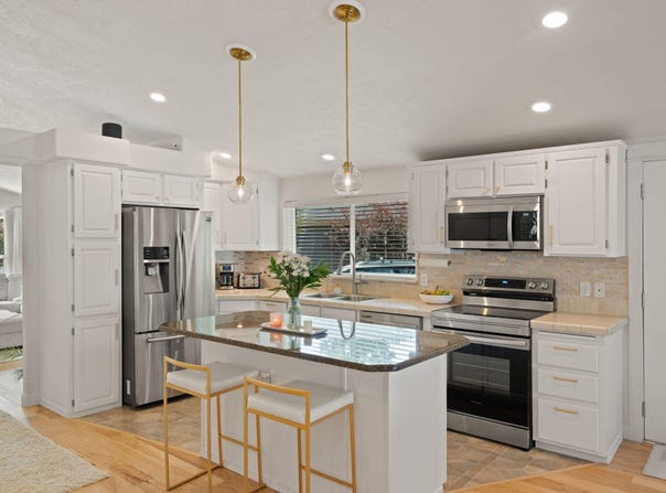 1109 W Yapoah Crater Drive, Sisters, OR 97759