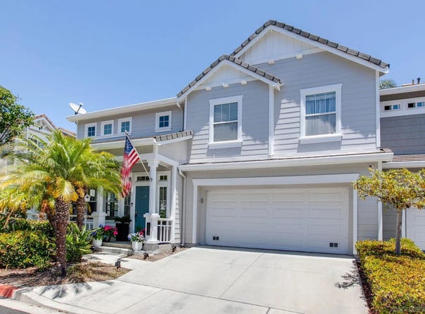6590 Daylily Dr, Carlsbad, CA 92011