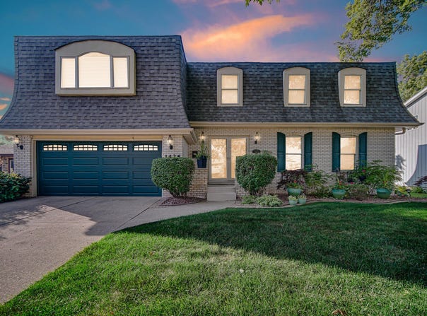 1425 Azalea Drive, Munster, IN 46321