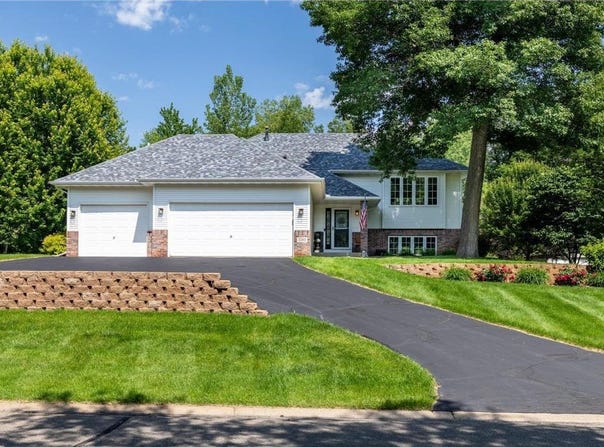 22615 Janero Avenue N, Forest Lake, MN 55025