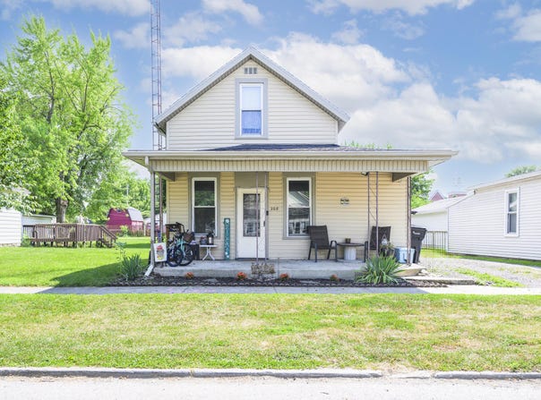 208 E Main Street, Belle Center, OH 43310