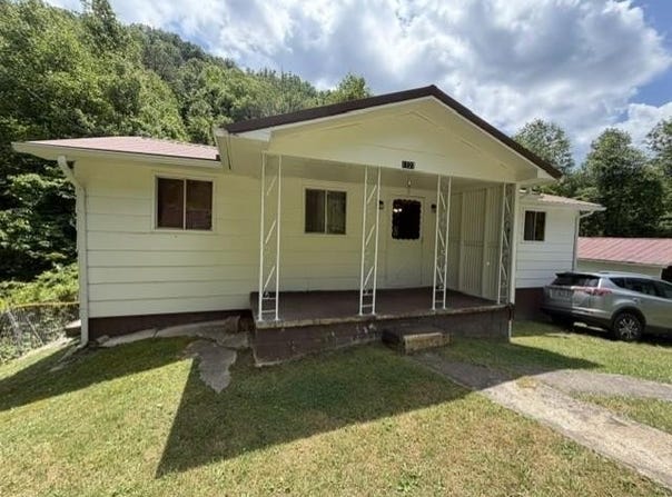 1722 Spruce Pine Rd., Garner, KY 41817