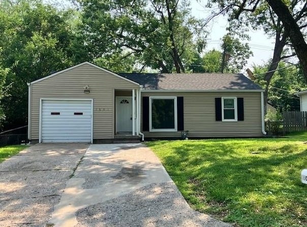 2601 N 61st Terrace, Kansas City, KS 66104