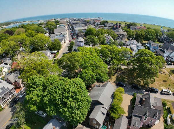 34 Massasoit Avenue, Oak Bluffs, MA 02557