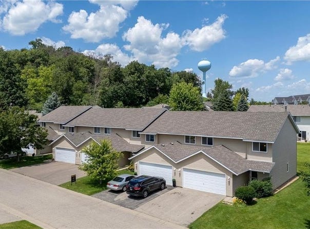 2772 Ridgeview Lane, Red Wing, MN 55066