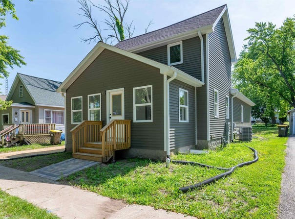 128 N Brown, GENOA, IL 60135