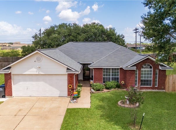 511 Appaloosa Drive, Victoria, TX 77904