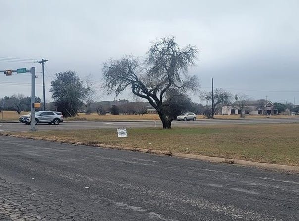 900 E Houston, Beeville, TX 78102