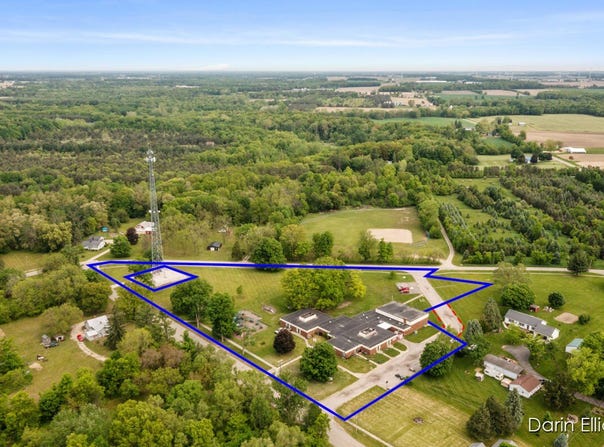 306 W Russell Street, Hubbardston, MI 48845