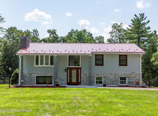 544 Rolling Pines Drive, Saylorsburg, PA 18353