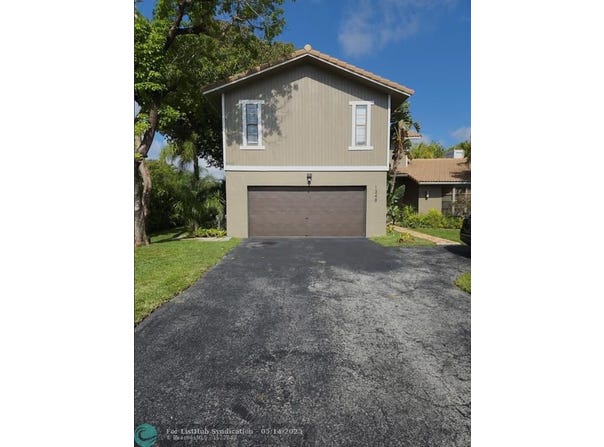 1348 NW 113th Ter, Coral Springs, FL 33071