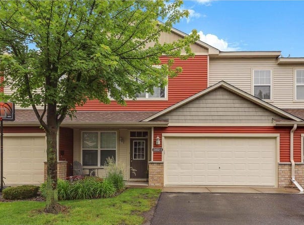 15652 Emerald Drive N, Hugo, MN 55038