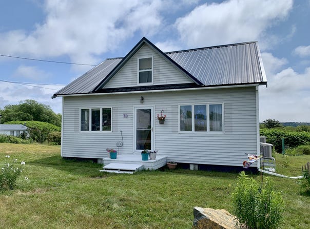 18 South Street, Lubec, ME 04652