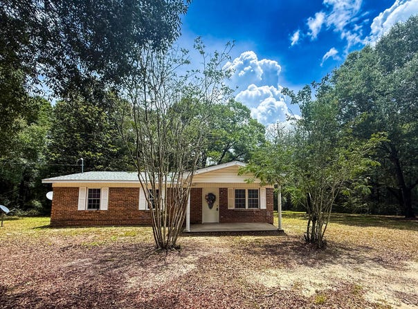 5703 Old River Road, Baker, FL 32531