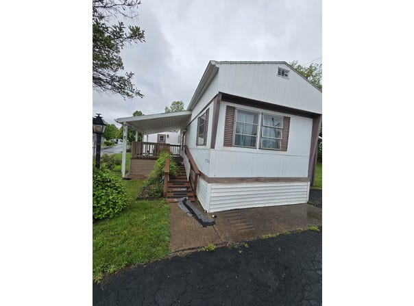 1123 Cottonwood Drive, Altoona, PA 16601