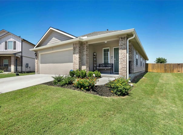 101 Calgary LN, San Marcos, TX 78666