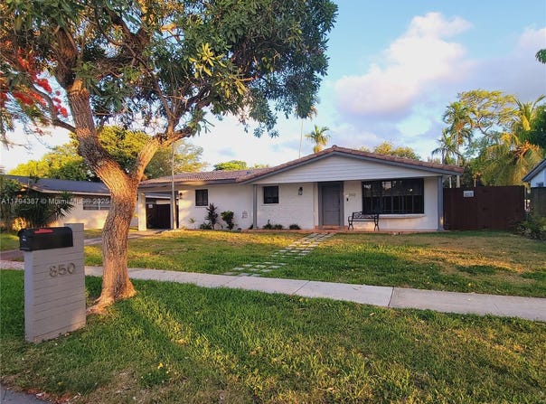850 NE 182nd Ter, North Miami Beach, FL 33162