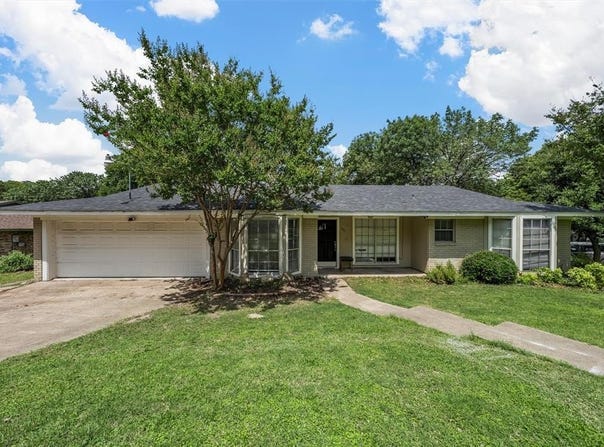431 Brookwood Drive, Woodway, TX 76712