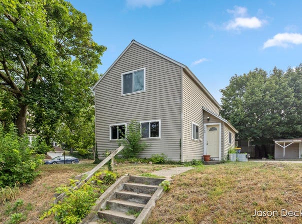 1440 College Avenue NE, Grand Rapids, MI 49505